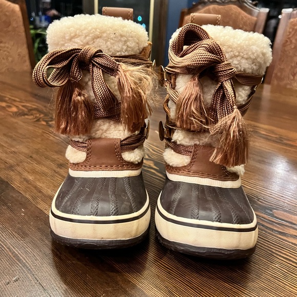 CHLOÉ X Sorel Boots - Picture 3 of 9